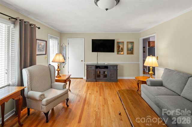 83 Honeysuckle Lane, Burnsville, NC 28714