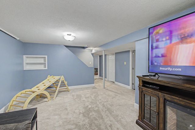808 Brockman Circle, Manhattan, KS 66502