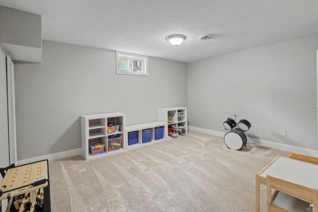 808 Brockman Circle, Manhattan, KS 66502