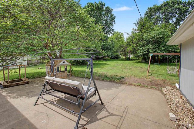 808 Brockman Circle, Manhattan, KS 66502