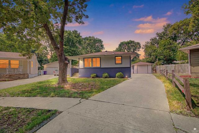 808 Brockman Circle, Manhattan, KS 66502