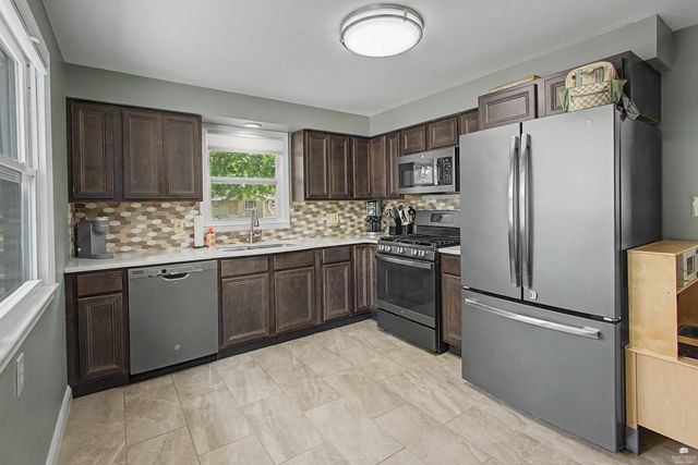 808 Brockman Circle, Manhattan, KS 66502