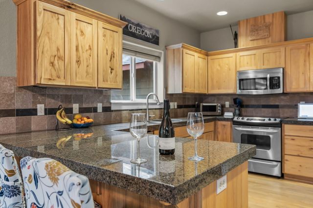 53591 Brookie Way, La Pine, OR 97739