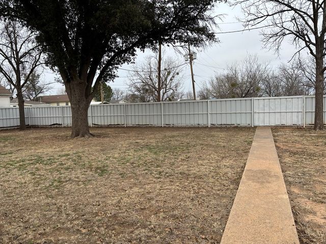 312 W Main Street, Bronte, TX 76933
