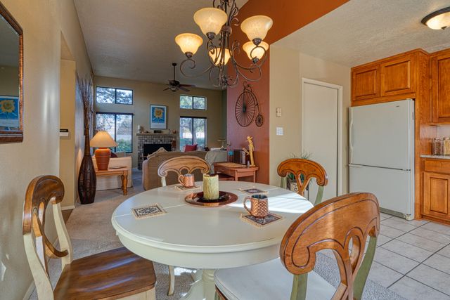 10277 Las Casitas Court NE, Albuquerque, NM 87111