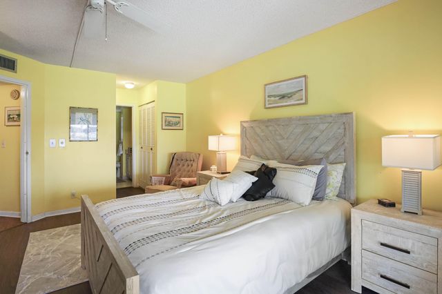 3755 VIA POINCIANA 402, Lake Worth, FL 33467