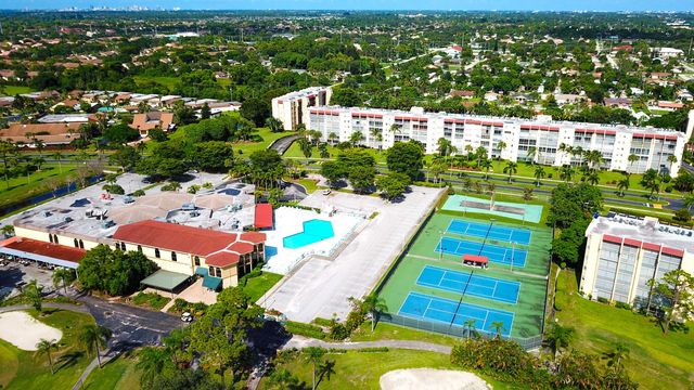 3755 VIA POINCIANA 402, Lake Worth, FL 33467