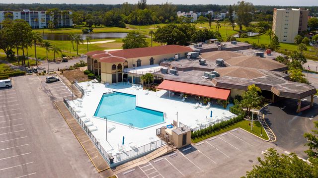 3755 VIA POINCIANA 402, Lake Worth, FL 33467