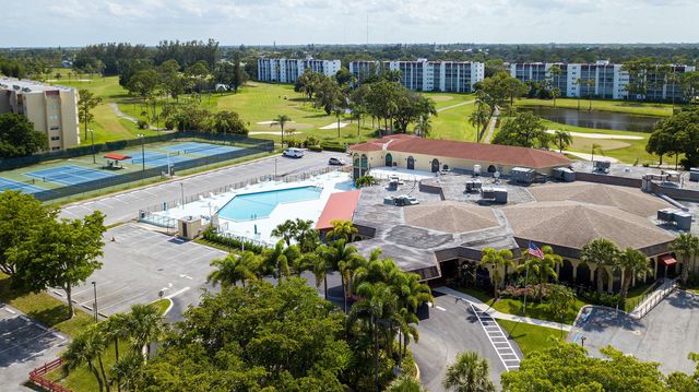 3755 VIA POINCIANA 402, Lake Worth, FL 33467