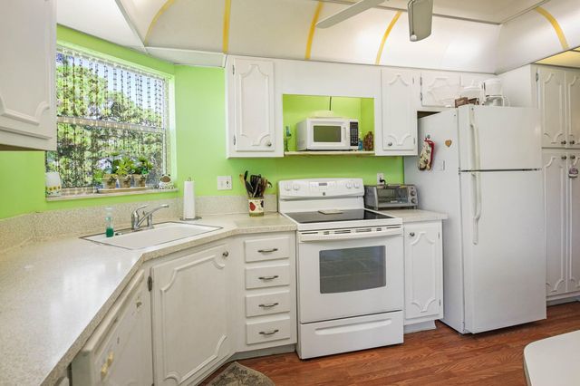 3755 VIA POINCIANA 402, Lake Worth, FL 33467