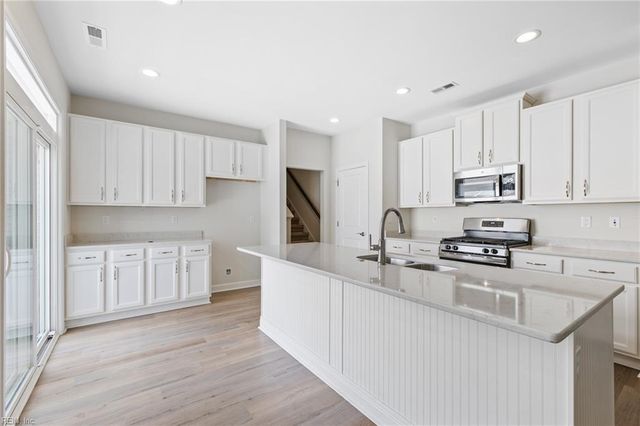 1400 Acadian Dr Unit A, Suffolk, VA 23434