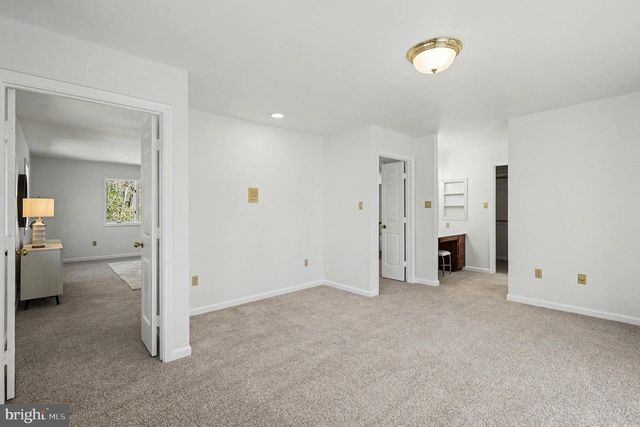 8406 CATHEDRAL FOREST DR, Fairfax Station, VA 22039