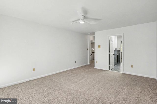 8406 CATHEDRAL FOREST DR, Fairfax Station, VA 22039