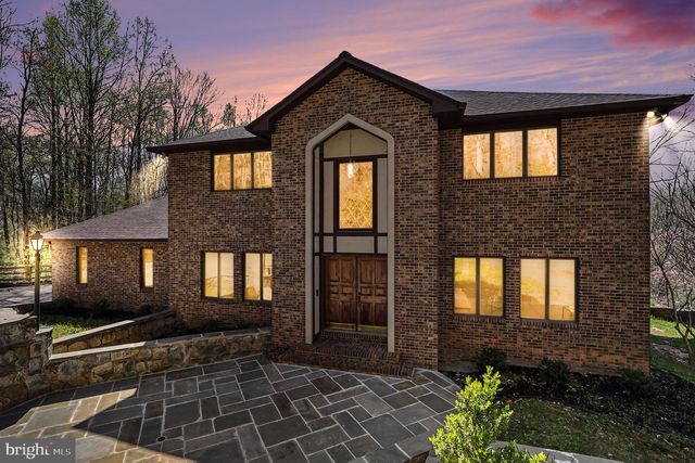 8406 CATHEDRAL FOREST DR, Fairfax Station, VA 22039