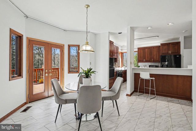8406 CATHEDRAL FOREST DR, Fairfax Station, VA 22039