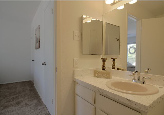 7510 Holly Hill Drive 105, Dallas, TX 75231