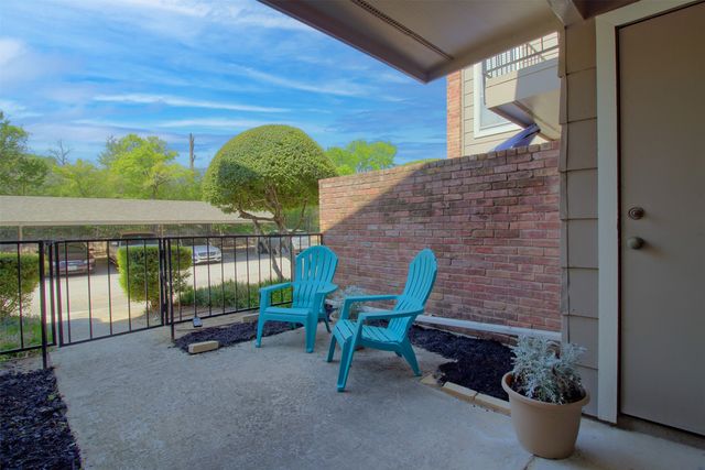 7510 Holly Hill Drive 105, Dallas, TX 75231