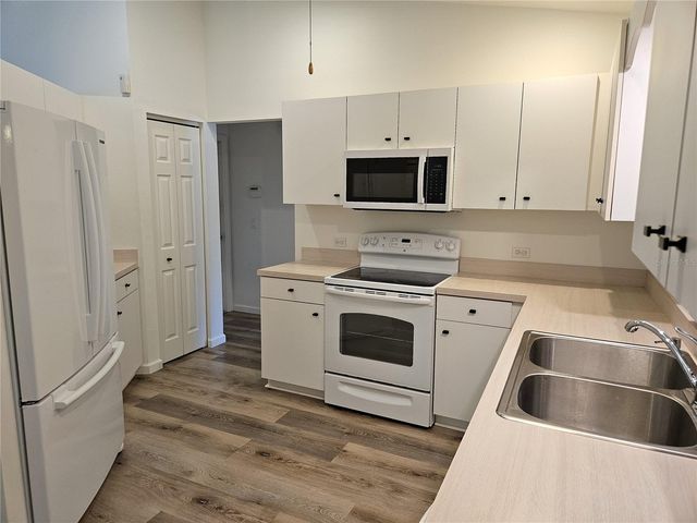 1088 PANDA ROAD, Venice, FL 34293