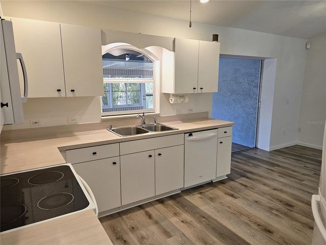 1088 PANDA ROAD, Venice, FL 34293
