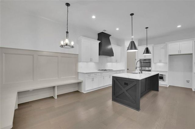 6181 Shoreland Circle, Buford, GA 30518