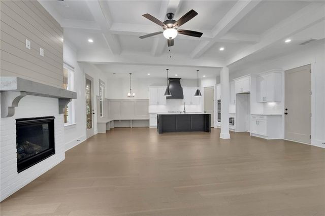 6181 Shoreland Circle, Buford, GA 30518