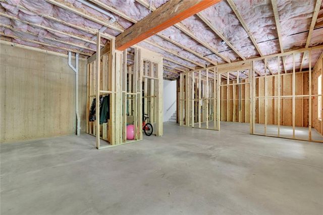 6181 Shoreland Circle, Buford, GA 30518
