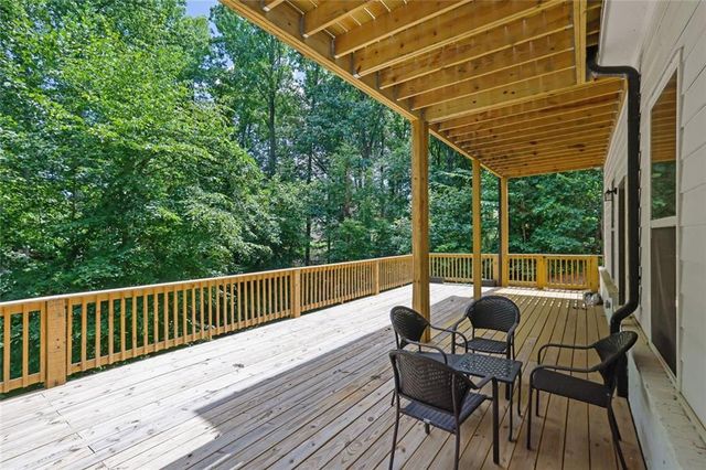 6181 Shoreland Circle, Buford, GA 30518