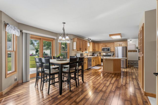 15250 Hofma Drive, Grand Haven, MI 49417