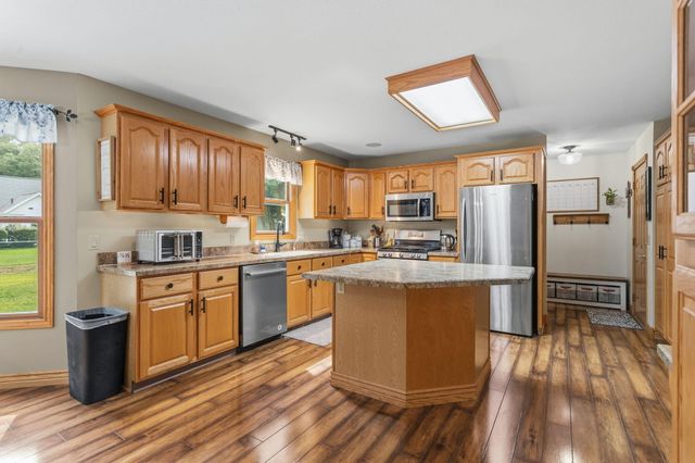 15250 Hofma Drive, Grand Haven, MI 49417