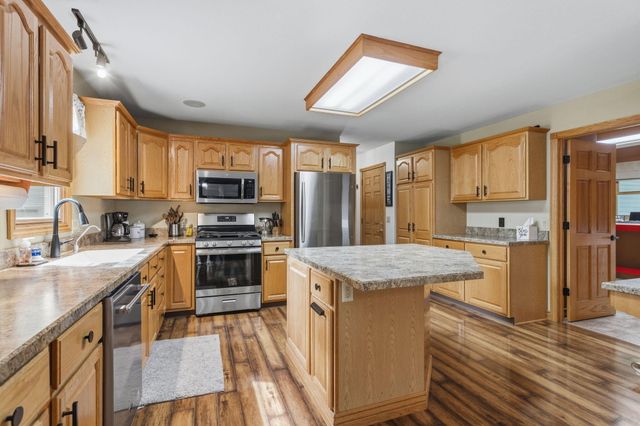 15250 Hofma Drive, Grand Haven, MI 49417