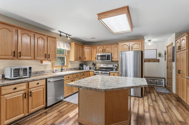 15250 Hofma Drive, Grand Haven, MI 49417