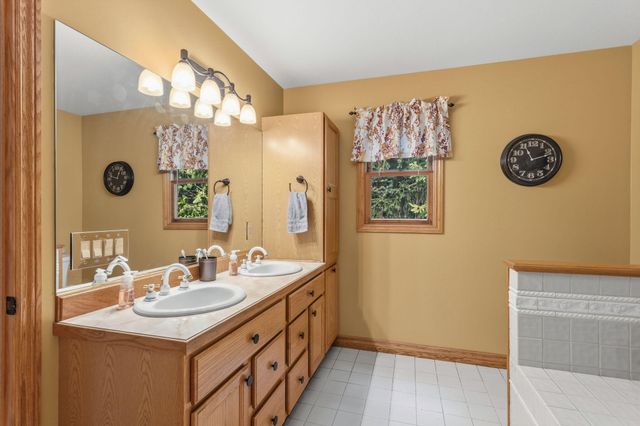 15250 Hofma Drive, Grand Haven, MI 49417