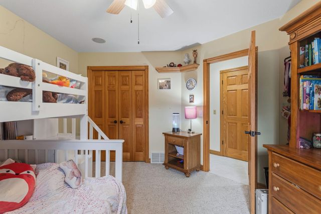 15250 Hofma Drive, Grand Haven, MI 49417