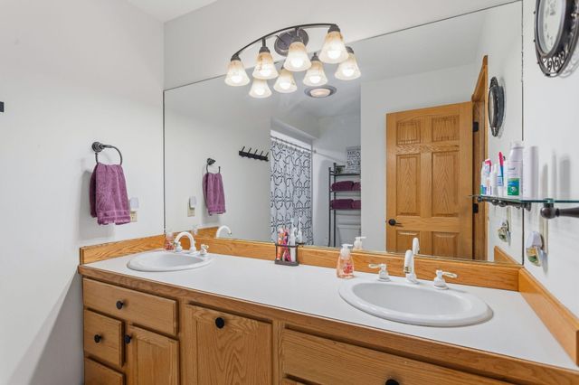 15250 Hofma Drive, Grand Haven, MI 49417