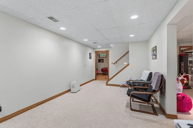 15250 Hofma Drive, Grand Haven, MI 49417