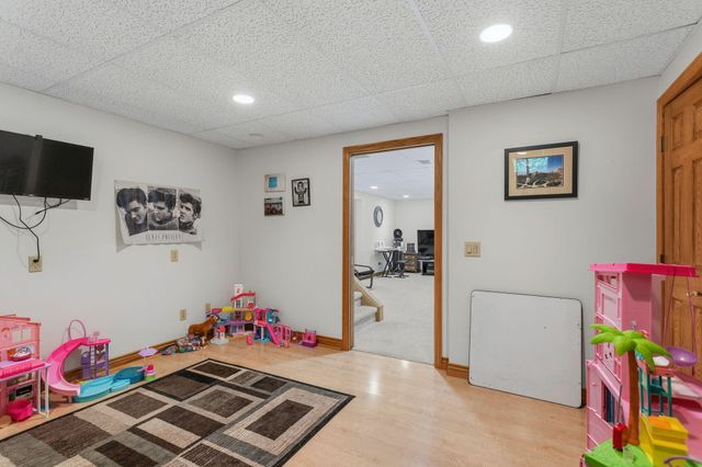 15250 Hofma Drive, Grand Haven, MI 49417