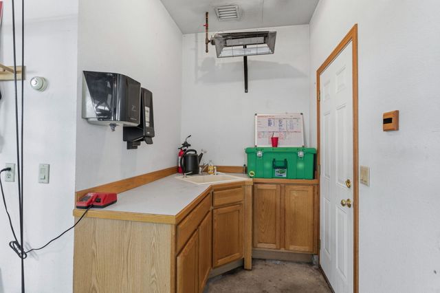 15250 Hofma Drive, Grand Haven, MI 49417