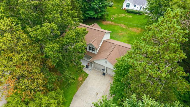 15250 Hofma Drive, Grand Haven, MI 49417