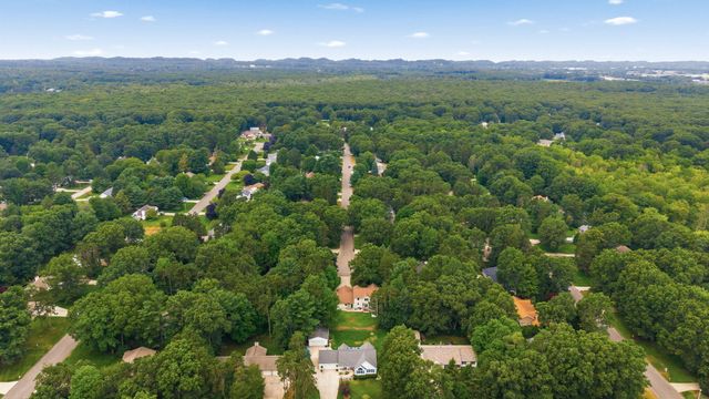 15250 Hofma Drive, Grand Haven, MI 49417