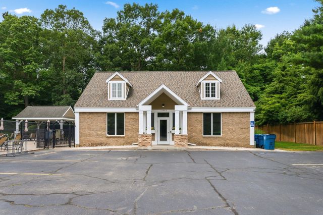 15250 Hofma Drive, Grand Haven, MI 49417