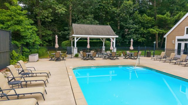 15250 Hofma Drive, Grand Haven, MI 49417