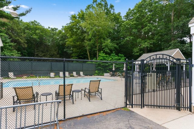 15250 Hofma Drive, Grand Haven, MI 49417