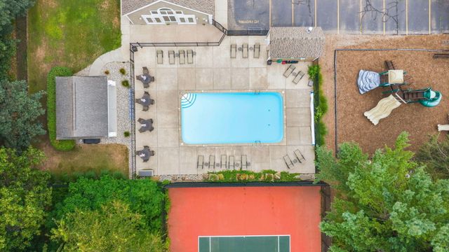 15250 Hofma Drive, Grand Haven, MI 49417