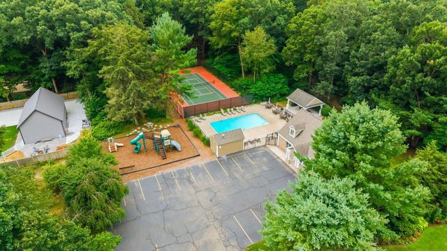 15250 Hofma Drive, Grand Haven, MI 49417