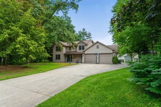 15250 Hofma Drive, Grand Haven, MI 49417
