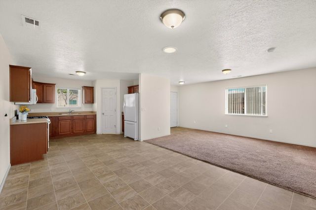 2306 Wilma Road NW, Albuquerque, NM 87104