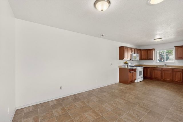 2306 Wilma Road NW, Albuquerque, NM 87104