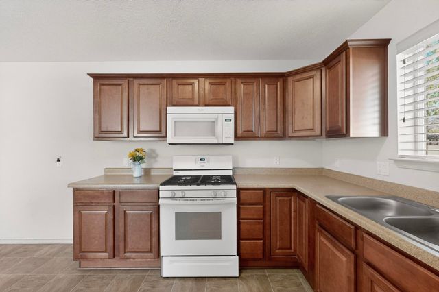 2306 Wilma Road NW, Albuquerque, NM 87104