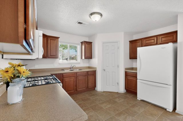 2306 Wilma Road NW, Albuquerque, NM 87104