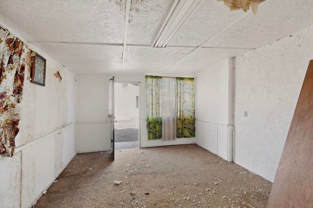 2306 Wilma Road NW, Albuquerque, NM 87104